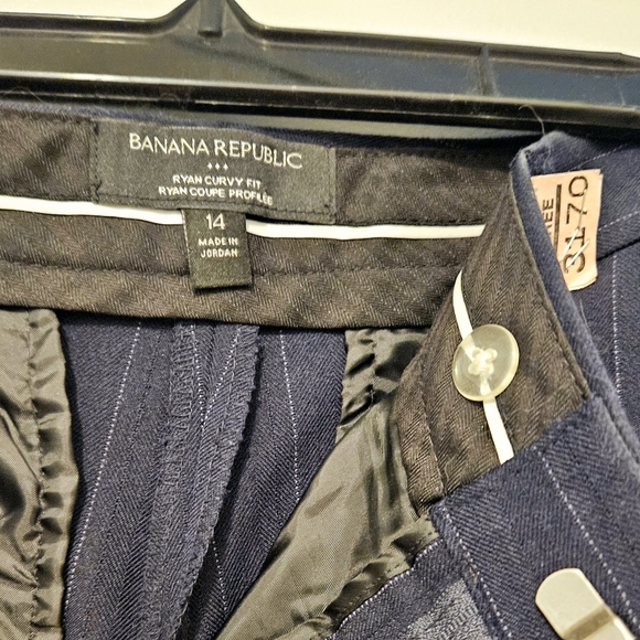 Banana Republic Ryan Curvy Navy Pinstripe - Picture 2 of 3